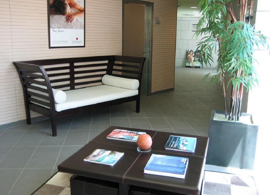Eurostars Reina Felicia Hotel Jaca Exterior photo