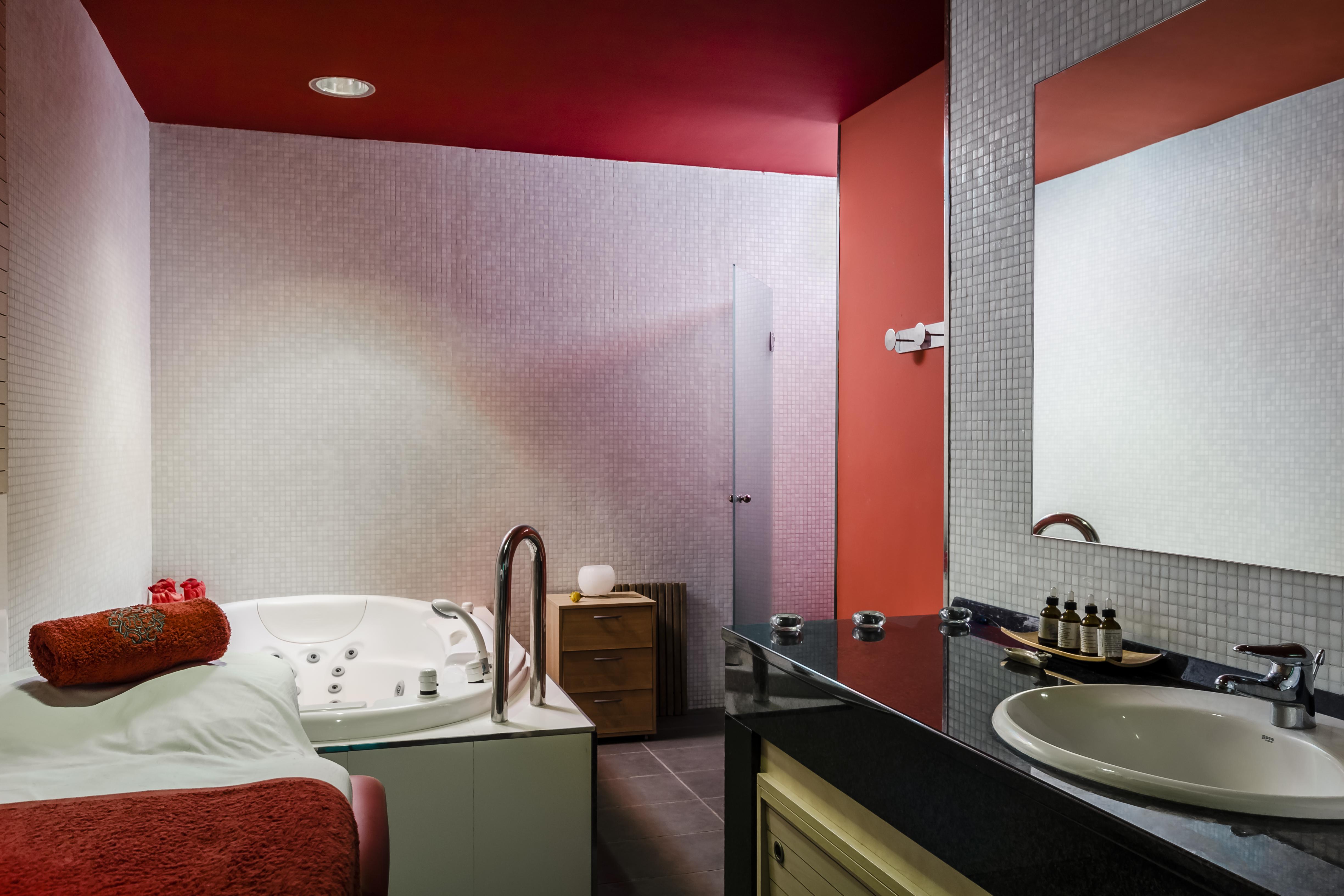 Eurostars Reina Felicia Hotel Jaca Exterior photo