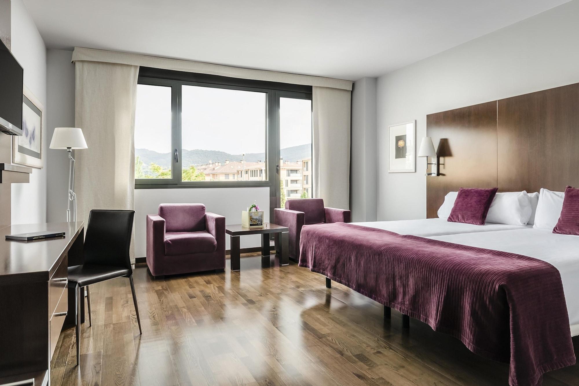 Eurostars Reina Felicia Hotel Jaca Exterior photo